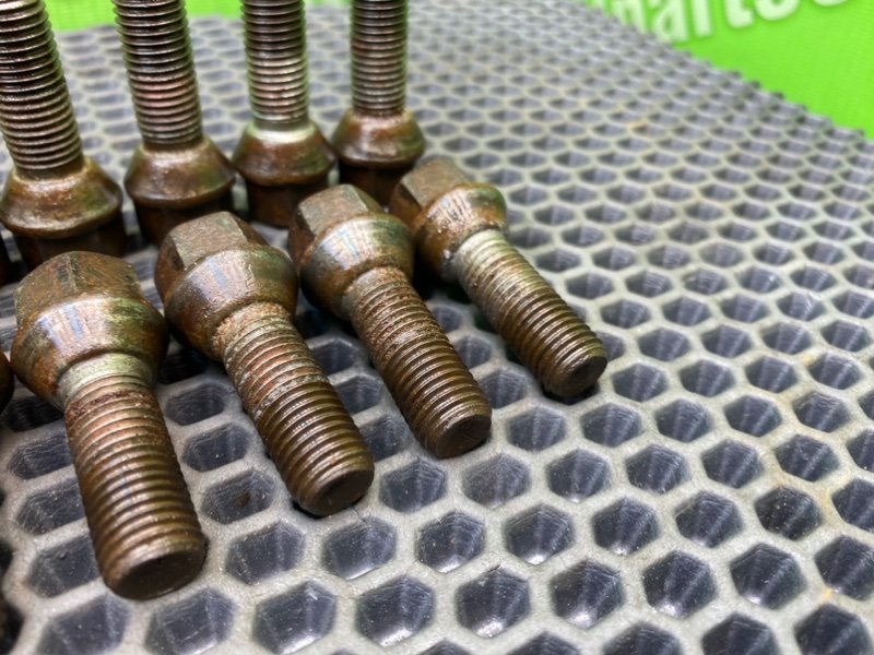 Колесные болты, 1500 рублей, Тверь