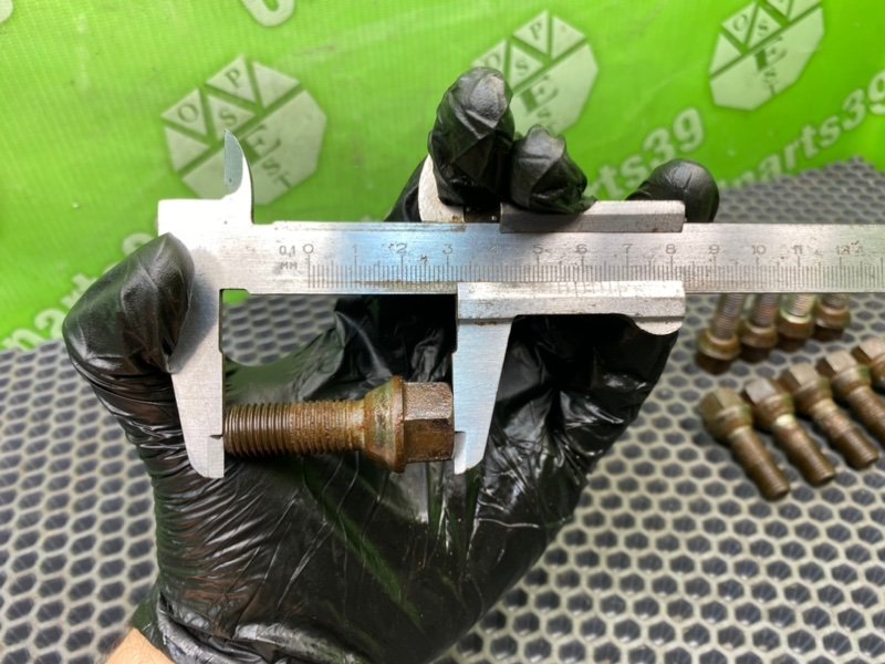 Колесные болты, 1500 рублей, Тверь