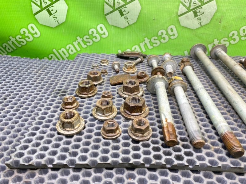 Болты подрамника, 1800 рублей, Калининград