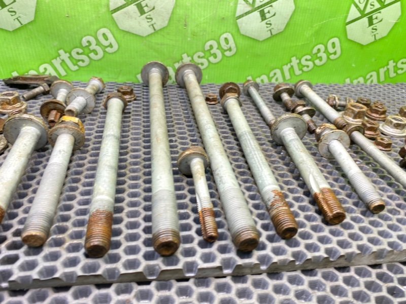 Болты подрамника, 1800 рублей, Калининград