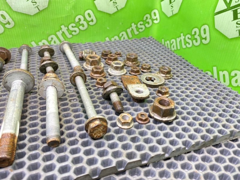 Болты подрамника, 1800 рублей, Калининград