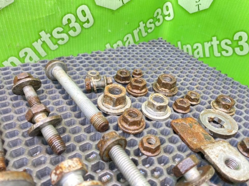 Болты подрамника, 1800 рублей, Калининград