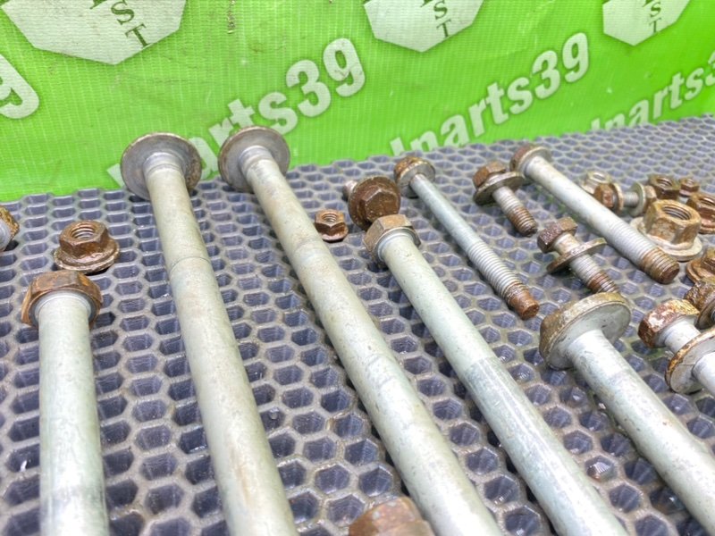 Болты подрамника, 1800 рублей, Калининград