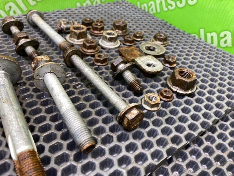 Болты подрамника, 1800 рублей, Калининград