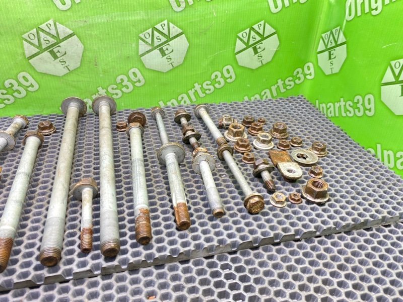 Болты подрамника, 1800 рублей, Калининград