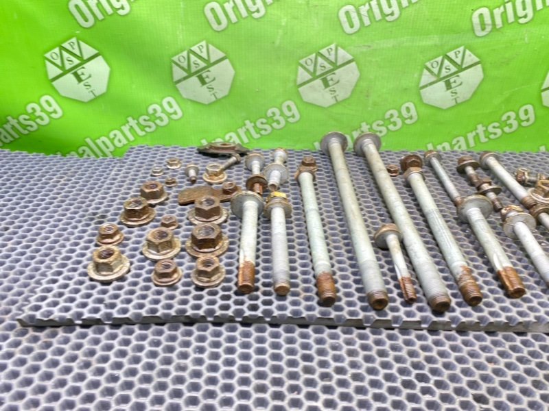 Болты подрамника, 1800 рублей, Калининград