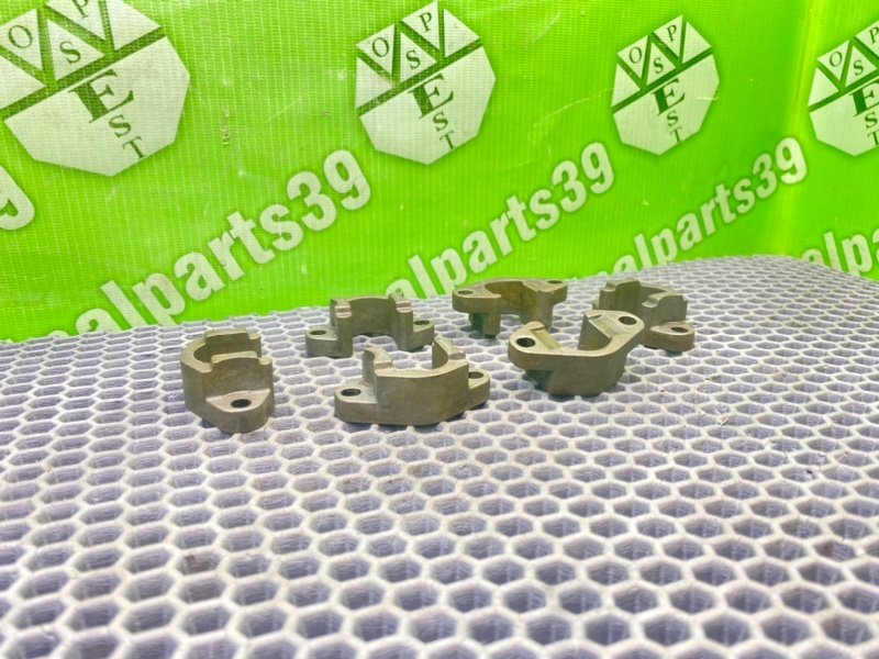 Кронштейны, 2600 рублей, Калининград