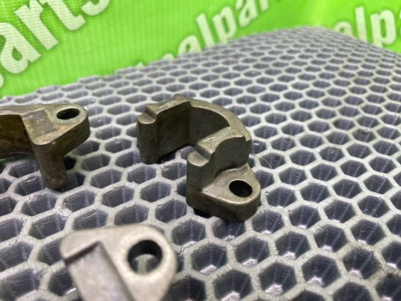 Кронштейны, 2600 рублей, Калининград