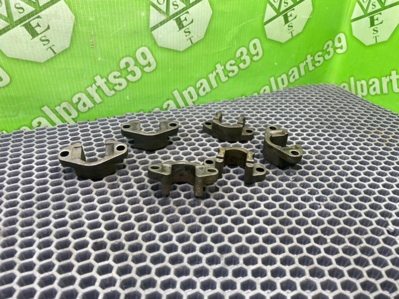 Кронштейны, 2600 рублей, Калининград