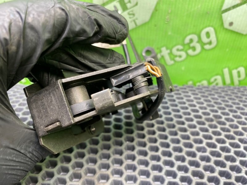 Замок стекла багажника, 1500 рублей, Калининград