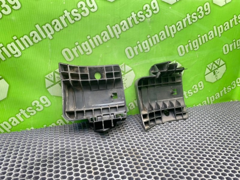 Кронштейны, 1000 рублей, Калининград