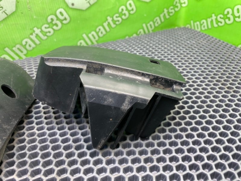 Кронштейны, 1000 рублей, Калининград