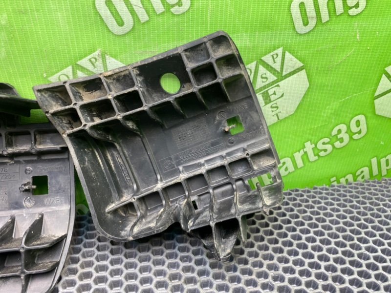 Кронштейны, 1000 рублей, Калининград