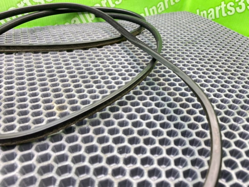 Резинка люка, 2100 рублей, Калининград