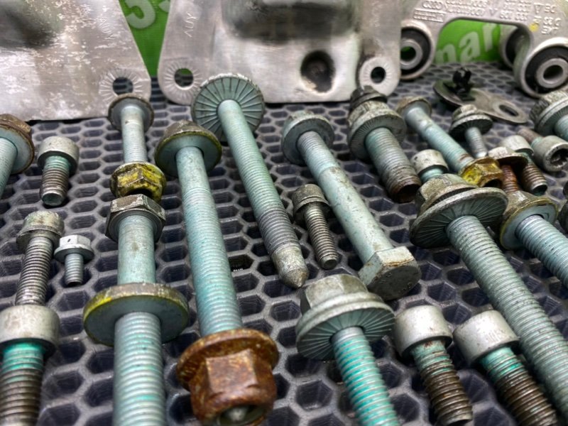 Болты подвески, 2200 рублей, Калининград