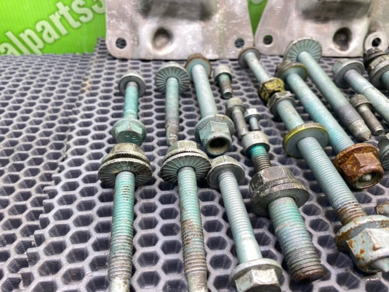 Болты подвески, 2200 рублей, Калининград