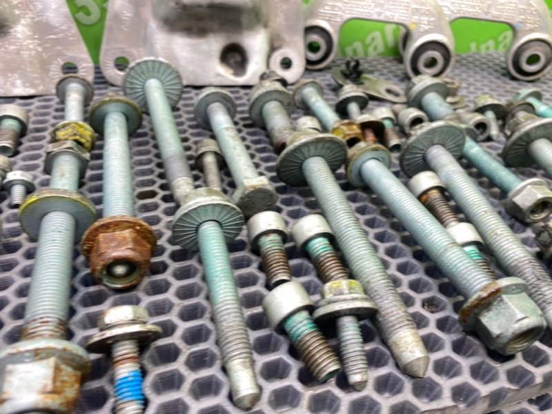 Болты подвески, 2200 рублей, Калининград