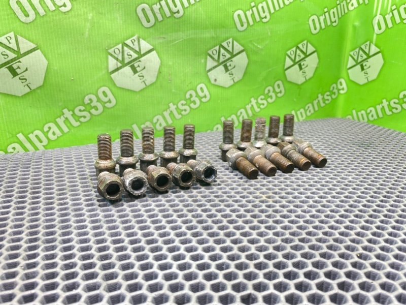 Колесные болты, 1700 рублей, Тверь