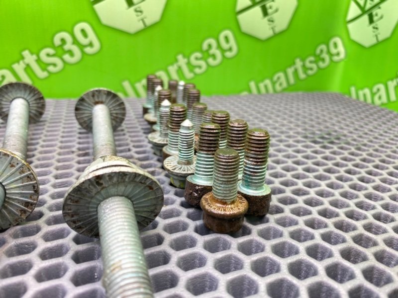 Болты подрамника, 2200 рублей, Калининград