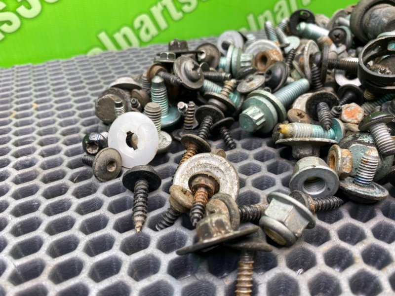 Болты, 1800 рублей, Калининград