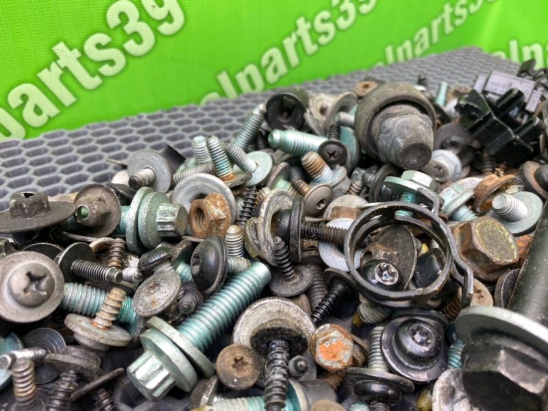 Болты, 1800 рублей, Калининград