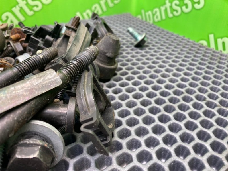 Болты, 1800 рублей, Калининград