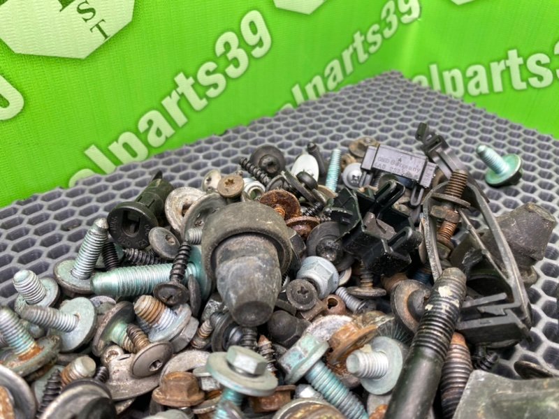 Болты, 1800 рублей, Калининград