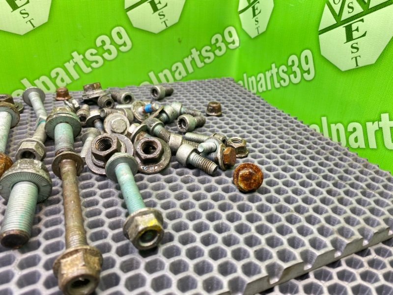 Болты подрамника, 2200 рублей, Калининград