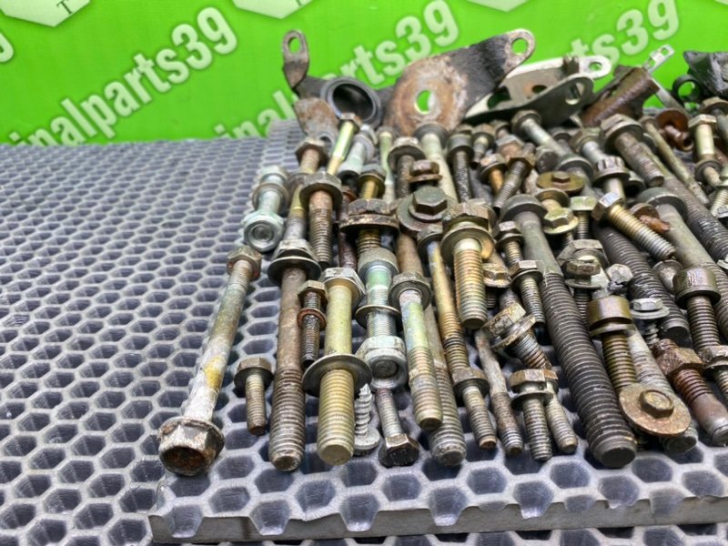 Болты двигателя, 2700 рублей, Калининград