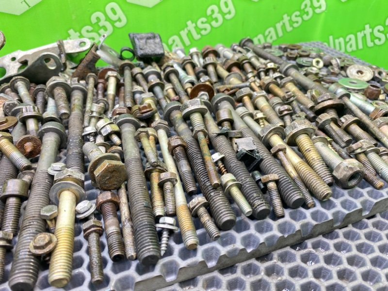 Болты двигателя, 2700 рублей, Калининград