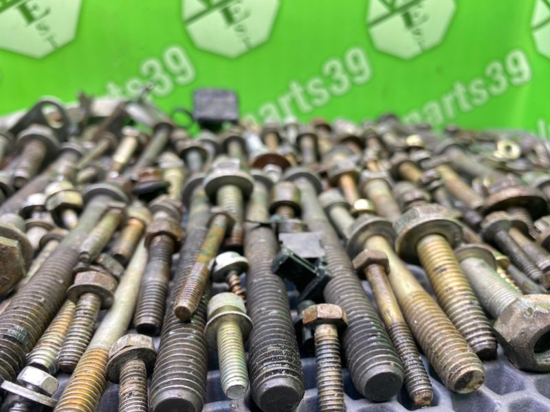Болты двигателя, 2700 рублей, Калининград