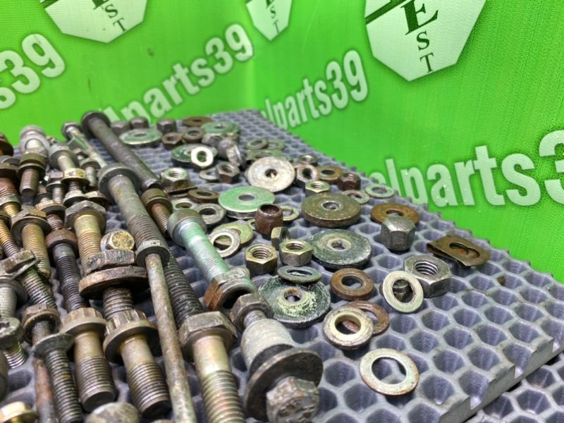 Болты двигателя, 2700 рублей, Калининград