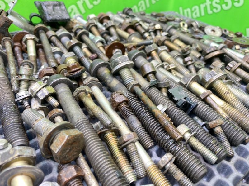 Болты двигателя, 2700 рублей, Калининград