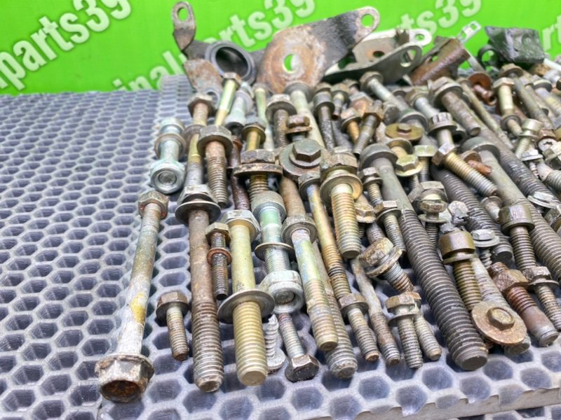 Болты двигателя, 2700 рублей, Калининград