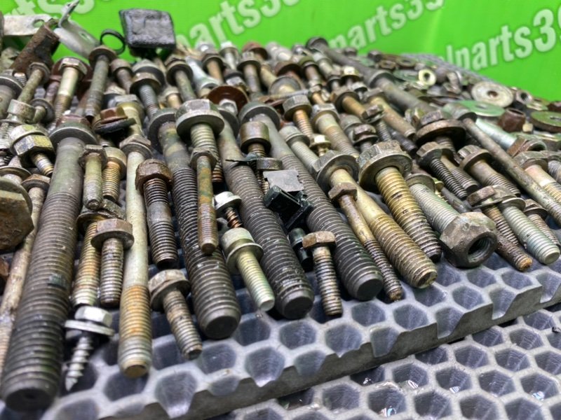 Болты двигателя, 2700 рублей, Калининград