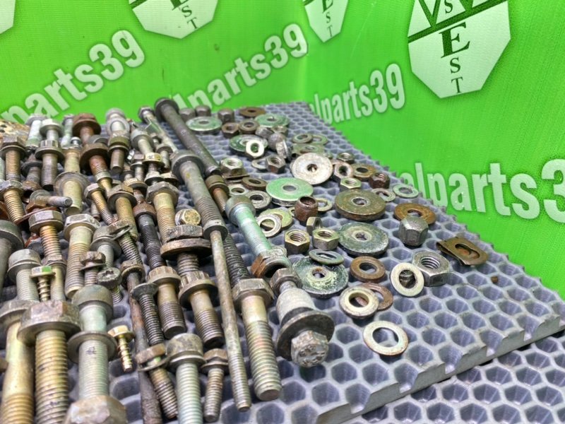 Болты двигателя, 2700 рублей, Калининград