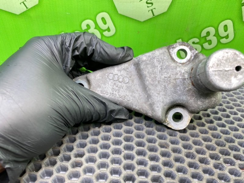 Кронштейн, 1400 рублей, Калининград