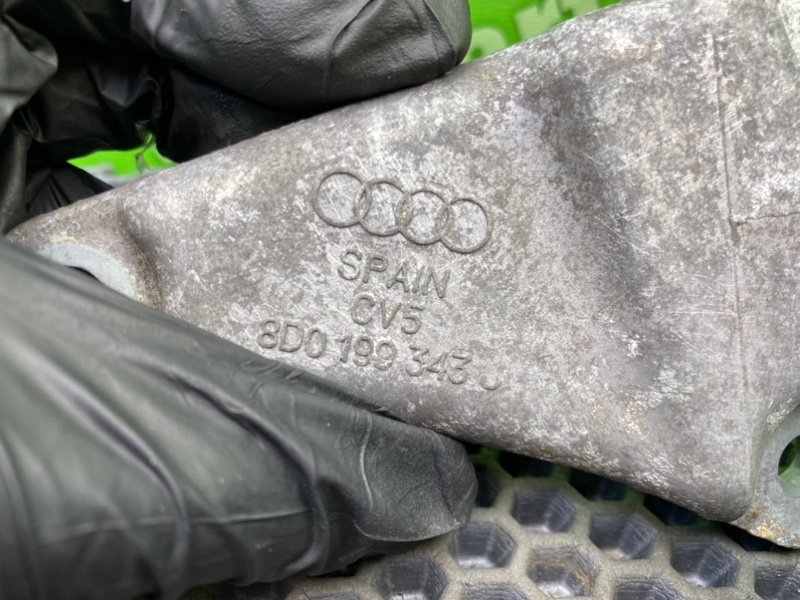 Кронштейн, 1400 рублей, Калининград