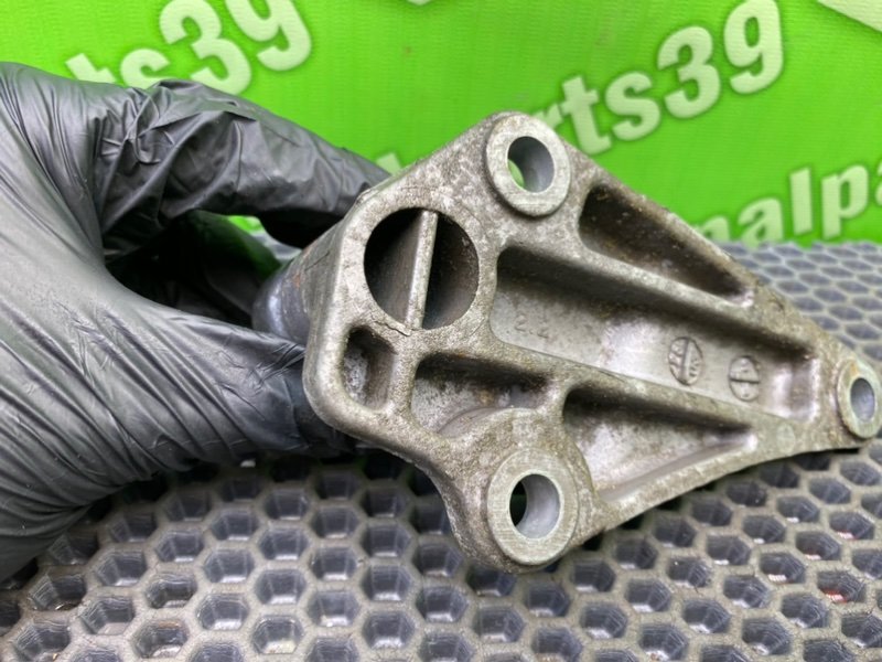 Кронштейн, 1400 рублей, Калининград