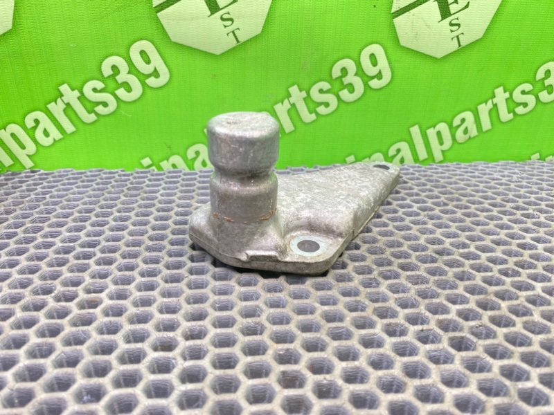 Кронштейн, 1400 рублей, Калининград