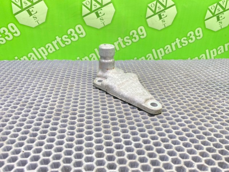 Кронштейн, 1400 рублей, Калининград