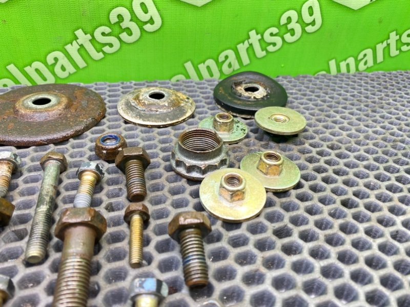 Болты подвески, 1700 рублей, Калининград