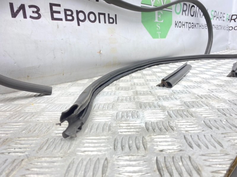 Уплотнители капота, 2700 рублей, Калининград