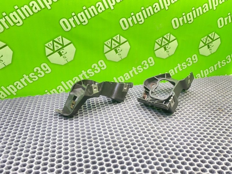 Кронштейны, 1000 рублей, Калининград