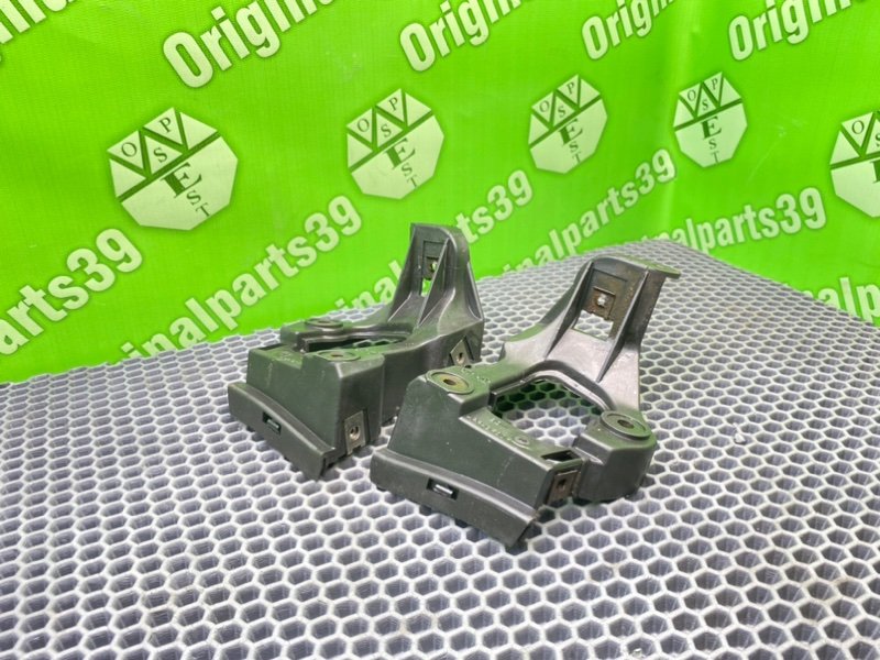 Кронштейны, 1000 рублей, Калининград