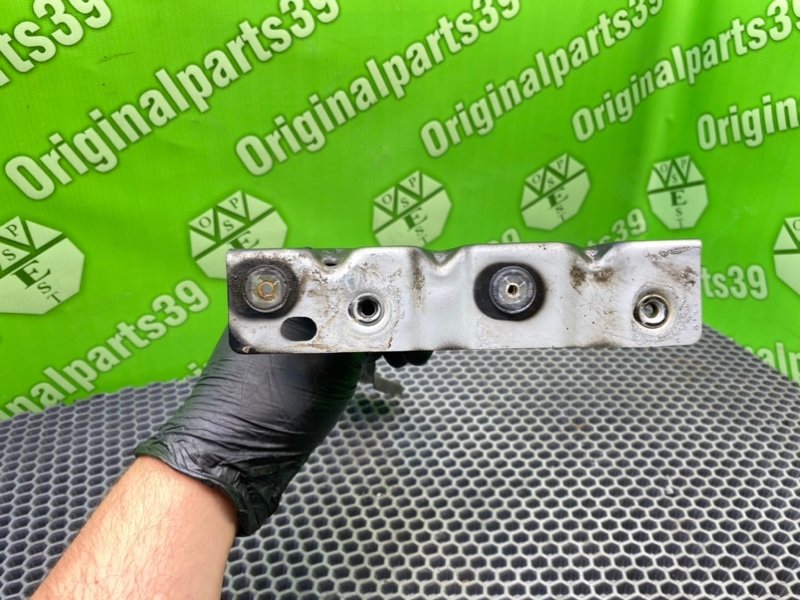 Кронштейн крыла, 1300 рублей, Калининград