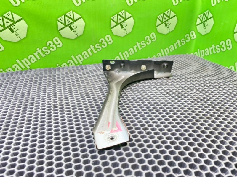 Кронштейн крыла, 1300 рублей, Калининград