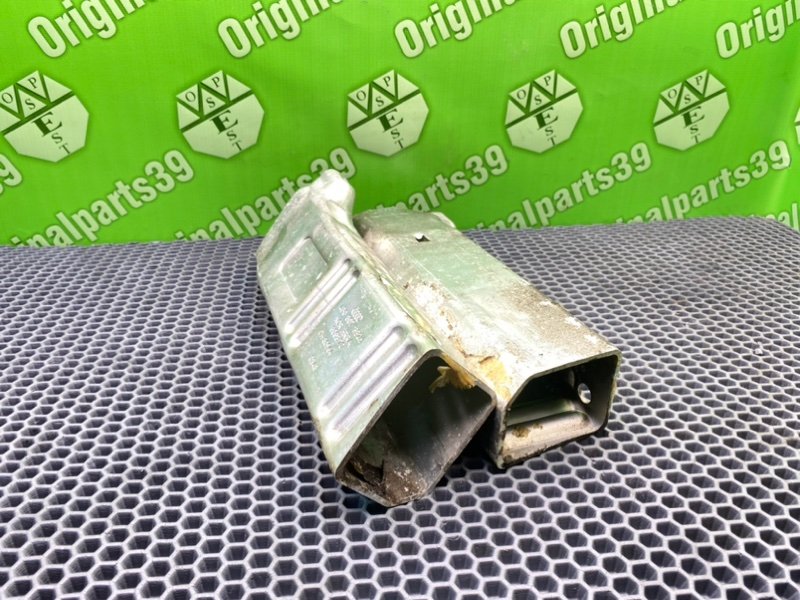 Кронштейн усилителя бампера, 1600 рублей, Калининград