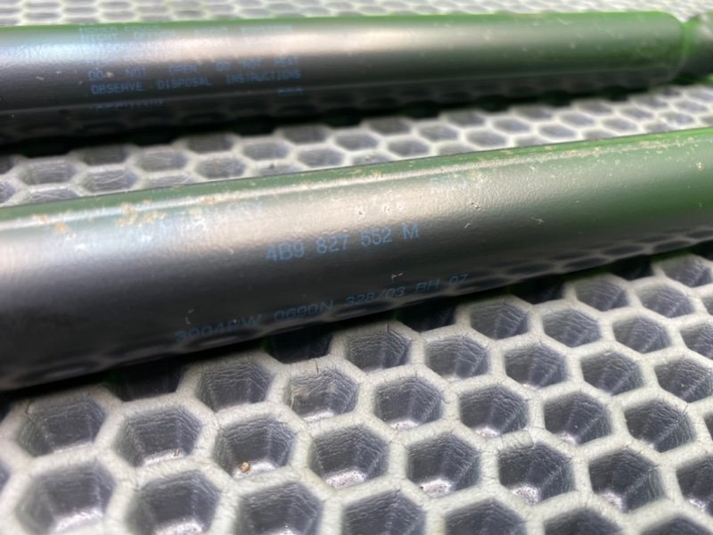 Амортизаторы багажника, 1900 рублей, Калининград