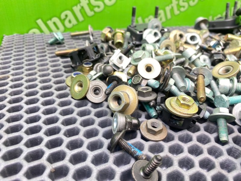 Болты салона, 1900 рублей, Калининград